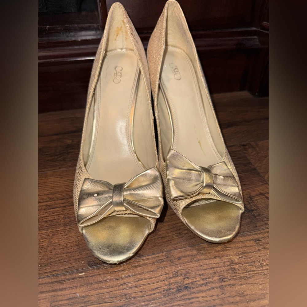 Cato Gold Bow Peep Toe Heels Size 10M